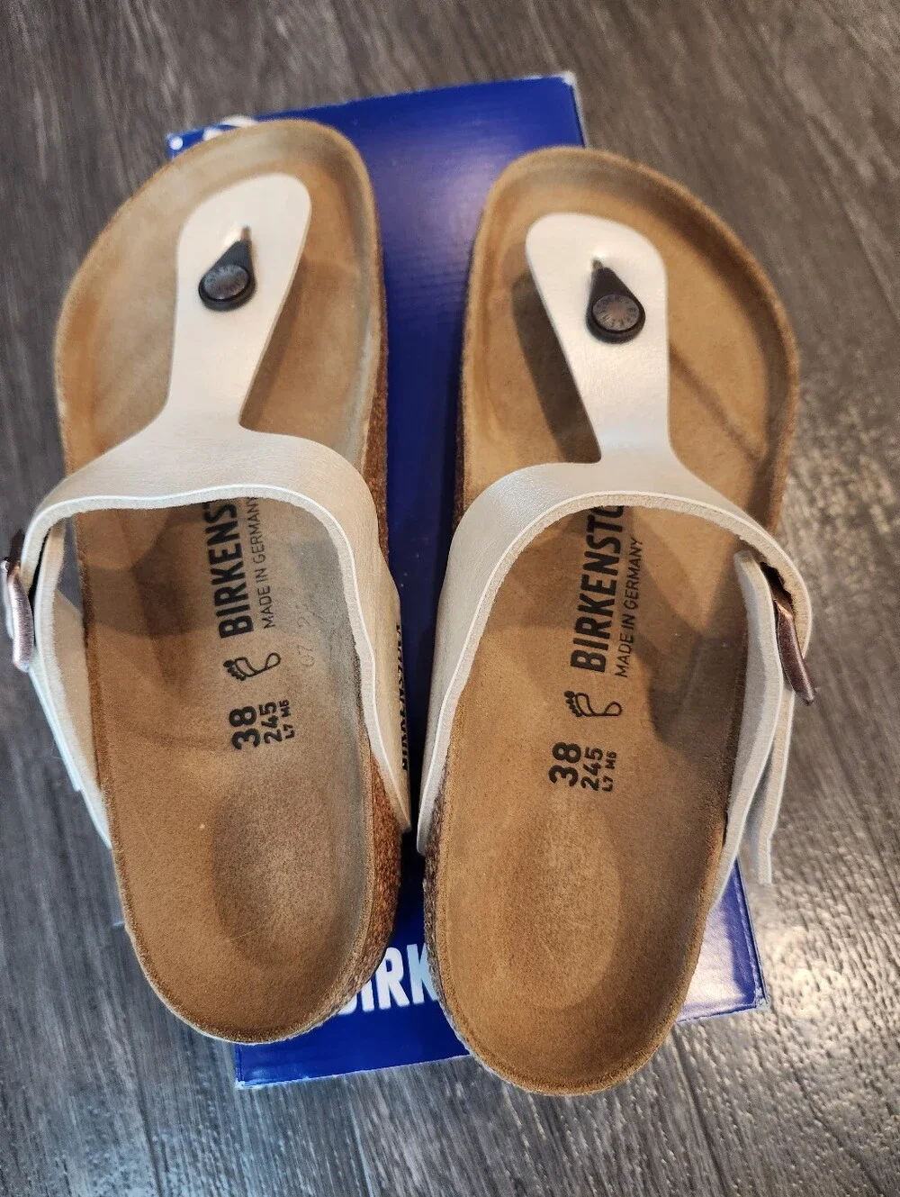 NIB Birkenstock Gizeh Graceful Pearl White 38